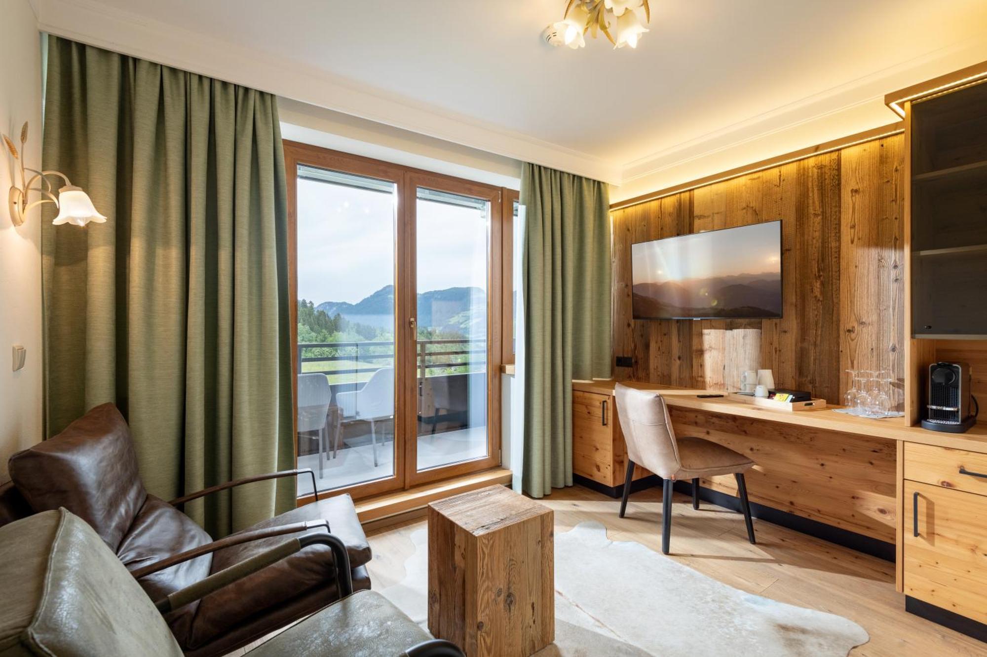 Hotel Waldfriede - Der Logenplatz Im Zillertal ฟือเกน ภายนอก รูปภาพ