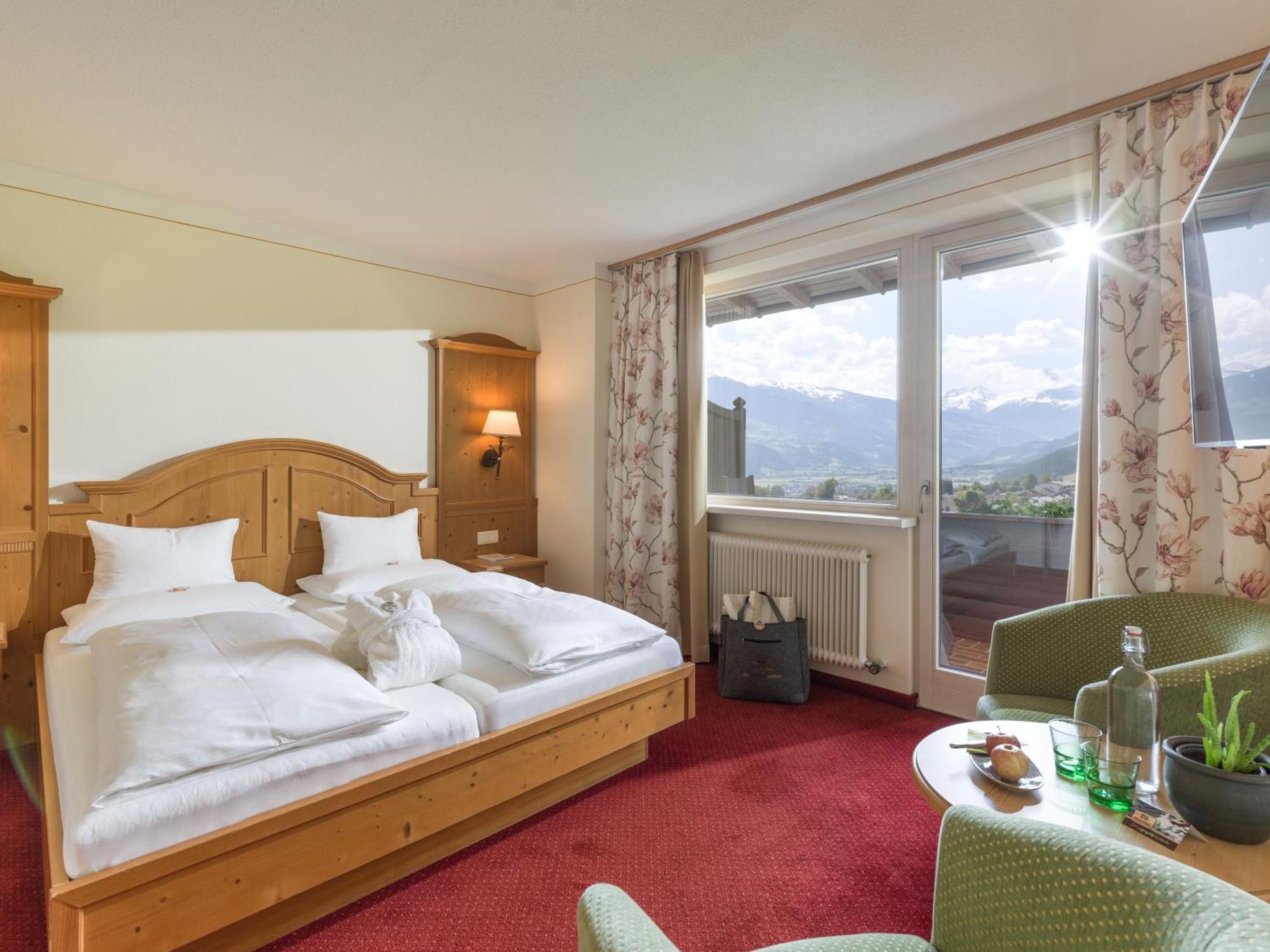 Hotel Waldfriede - Der Logenplatz Im Zillertal ฟือเกน ภายนอก รูปภาพ