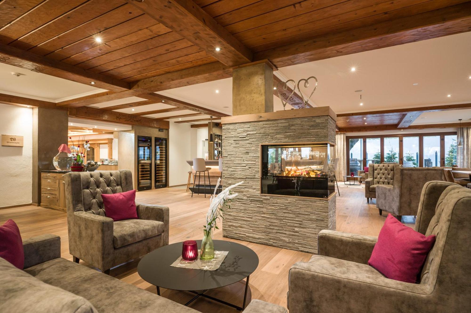 Hotel Waldfriede - Der Logenplatz Im Zillertal ฟือเกน ภายนอก รูปภาพ