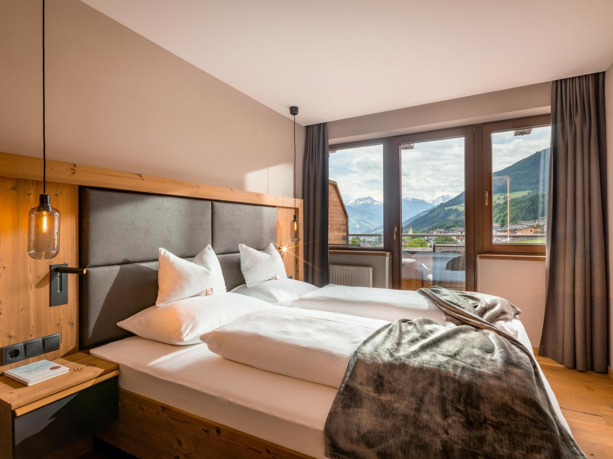 Hotel Waldfriede - Der Logenplatz Im Zillertal ฟือเกน ภายนอก รูปภาพ