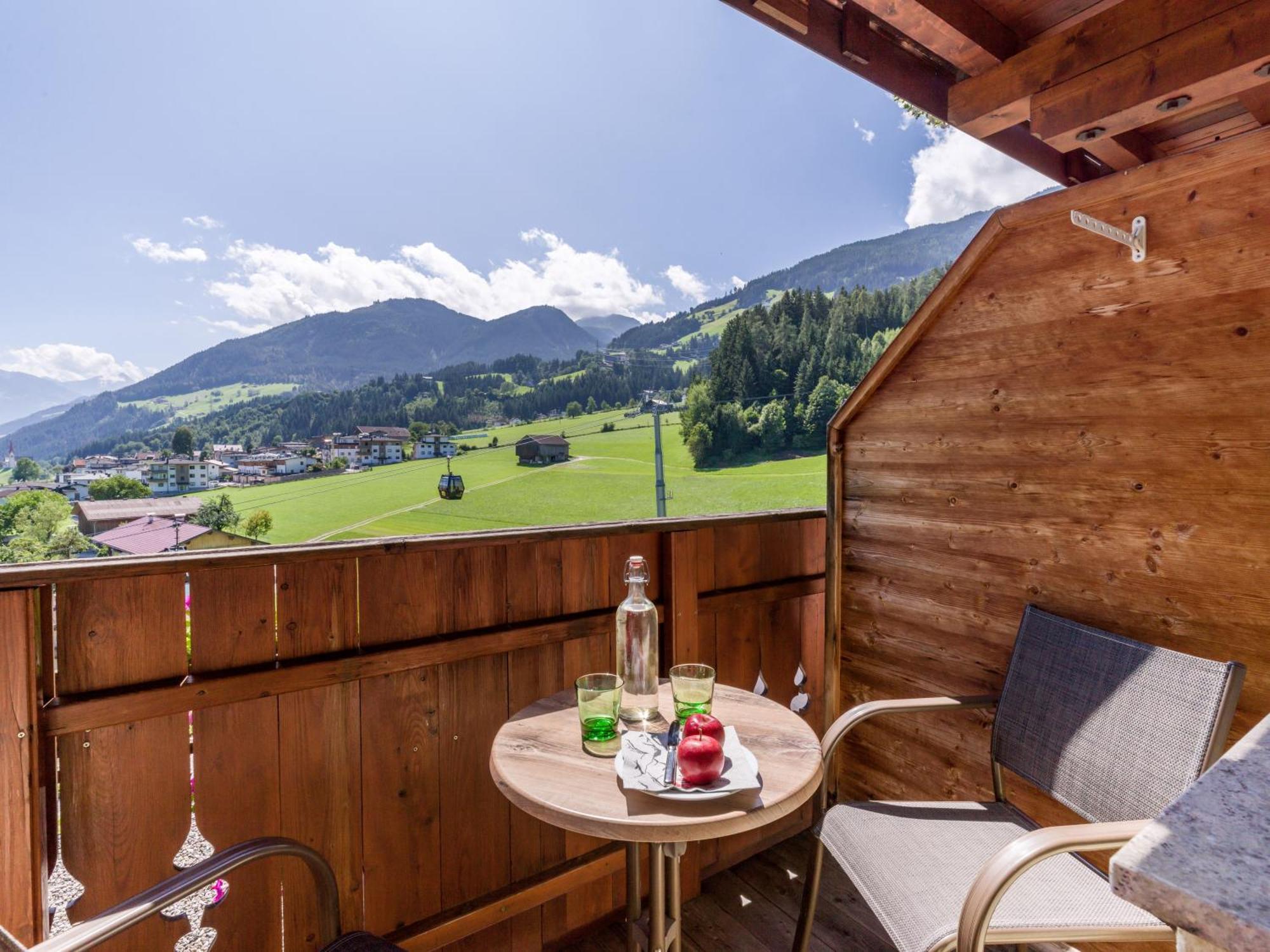 Hotel Waldfriede - Der Logenplatz Im Zillertal ฟือเกน ภายนอก รูปภาพ