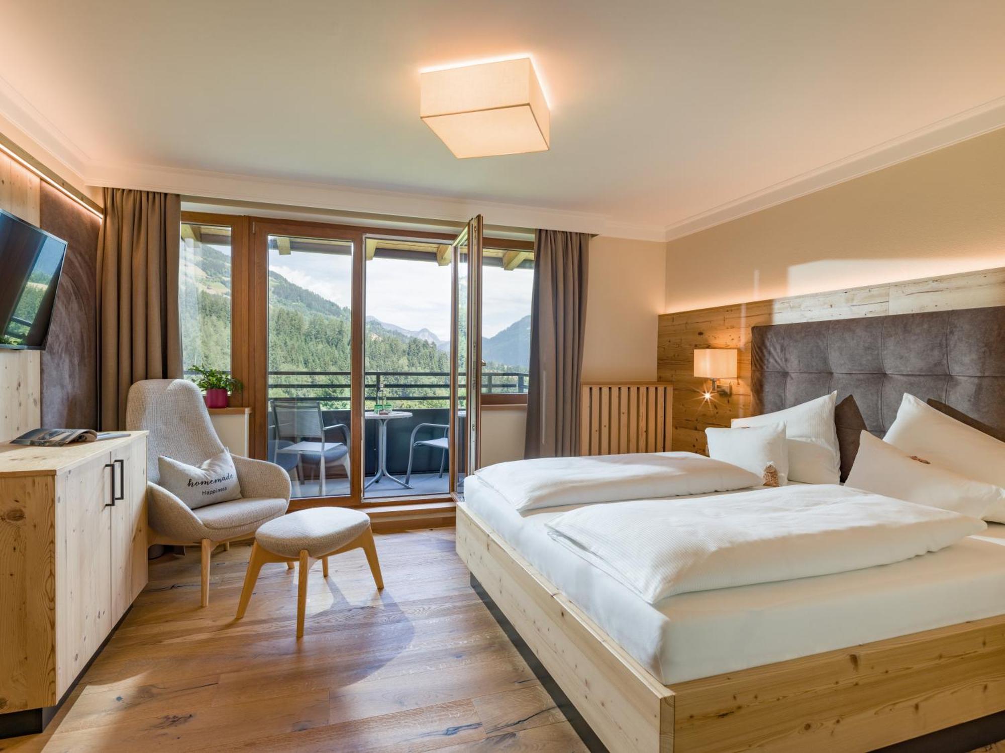 Hotel Waldfriede - Der Logenplatz Im Zillertal ฟือเกน ภายนอก รูปภาพ