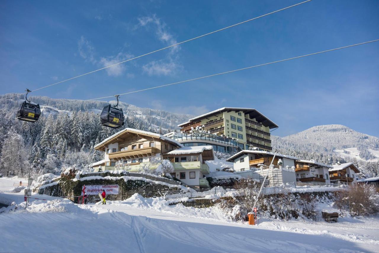 Hotel Waldfriede - Der Logenplatz Im Zillertal ฟือเกน ภายนอก รูปภาพ